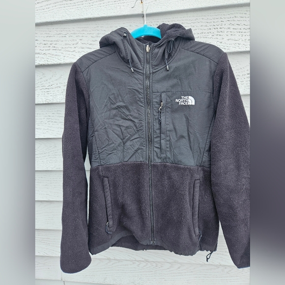 The North Face Jackets & Blazers - The North Face Women's Denali Polartec Fleece Jacket Black L Full Zip Hooded